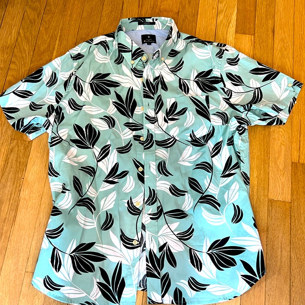 Ben Sherman Men’s short sleeve button-down stretch collared shirt. Size L, NWOT